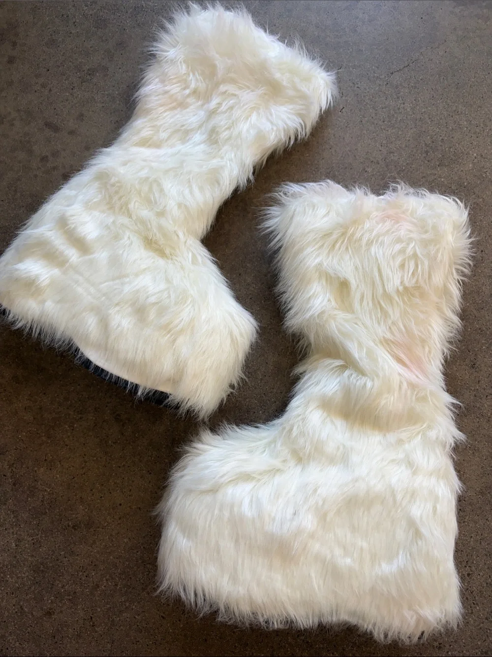 White furry Platform Boots
